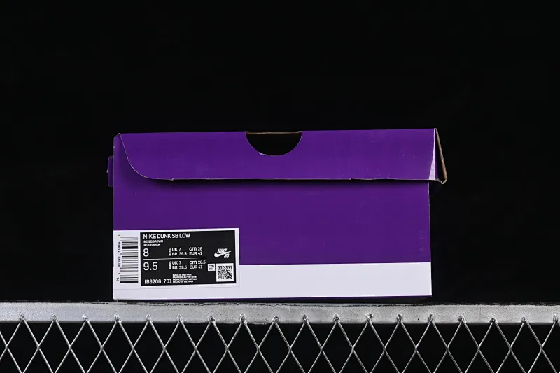 All categories Nk SB Dunk series Nk SB Dunk Low low-top sneakers Nike SB Dunk Low low-top casual sneakers IB6206-701